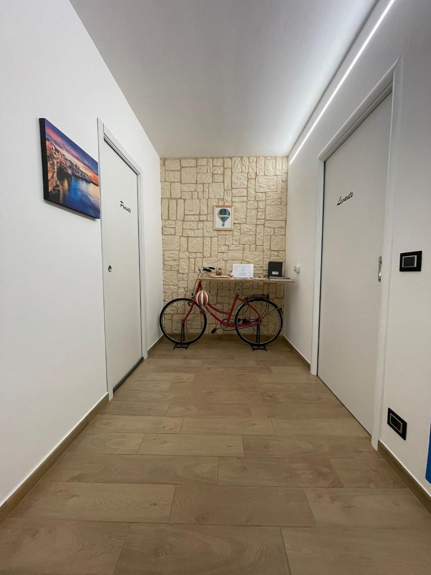 Hotel Wanderlust House Bari Zewnętrze zdjęcie
