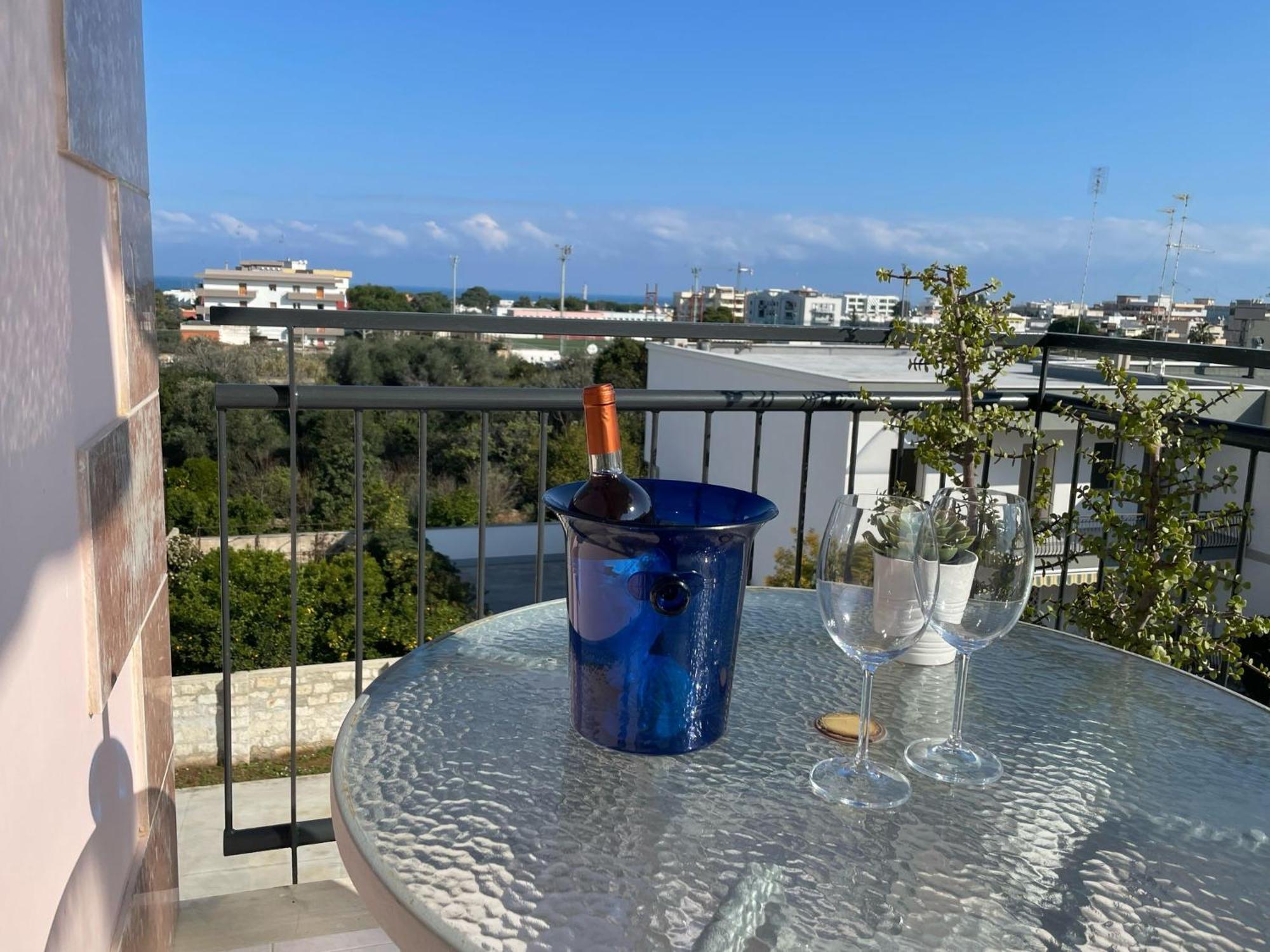 Hotel Wanderlust House Bari Zewnętrze zdjęcie